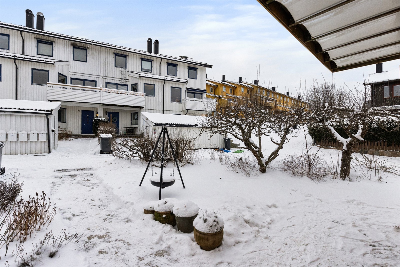 Hage på framsiden av boligen Galleribilde