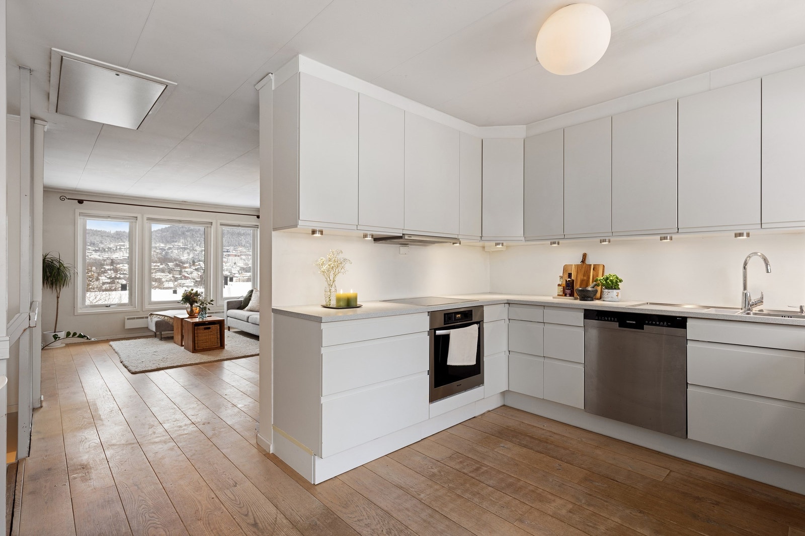 HTH kjøkkeninnredning fra 2012 Galleribilde