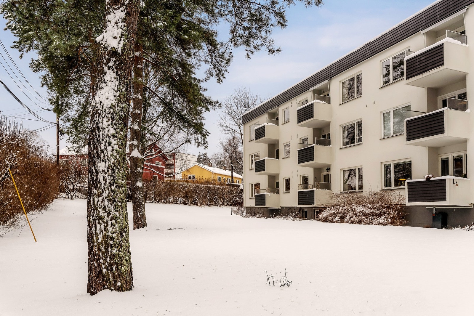 I tillegg til opplegg for vaskemaskin i boligen, har også sameiet fellesvaskeri som man kan benytte ved behov. Galleribilde