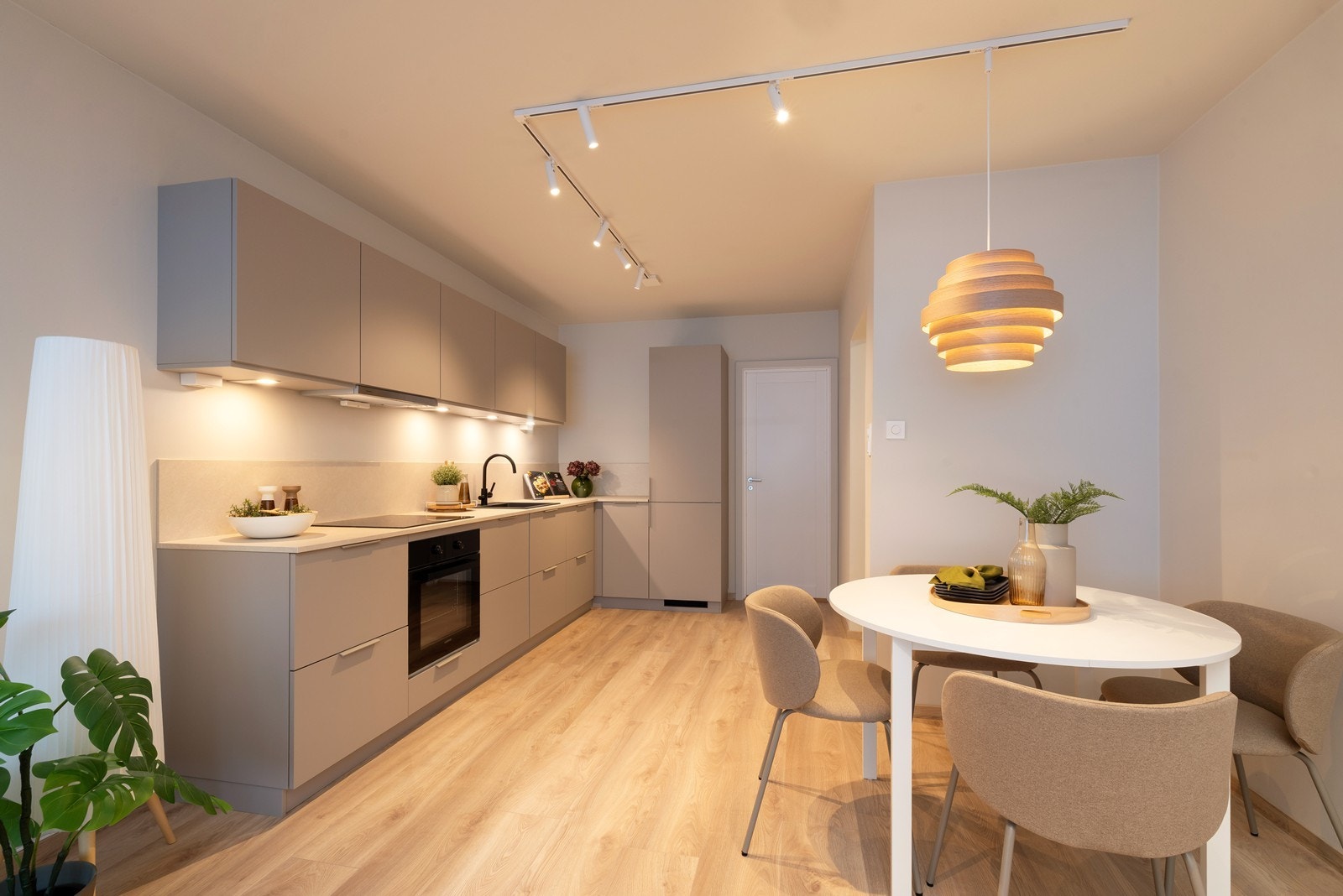 Eiendomsmegler Norge v/ Johan R. Elieson har gleden av å ønske velkommen til visning av Holbergs gate 64! Galleribilde