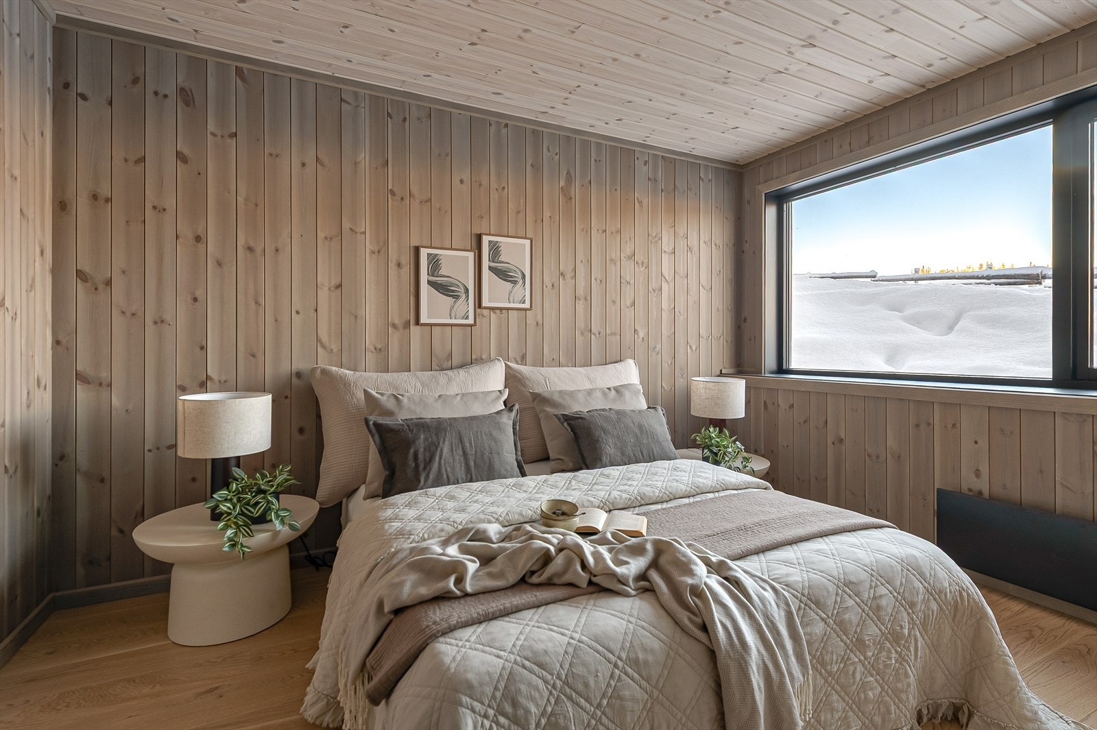 Rommet har kapasitet til garderobe Galleribilde