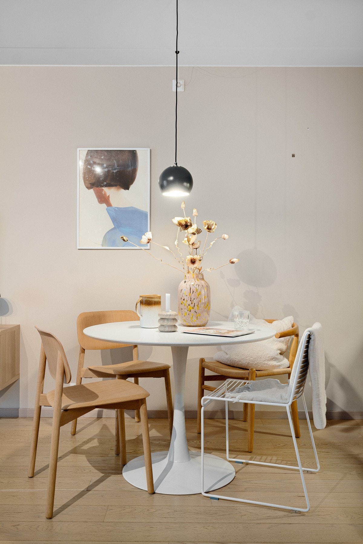 - God plass til større spisebord om ønskelig - Galleribilde