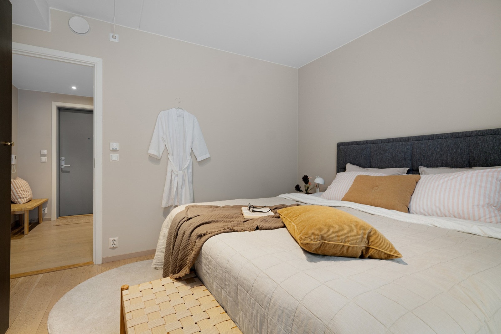 - På gulvet det lagt 1-stavs parkett - Galleribilde