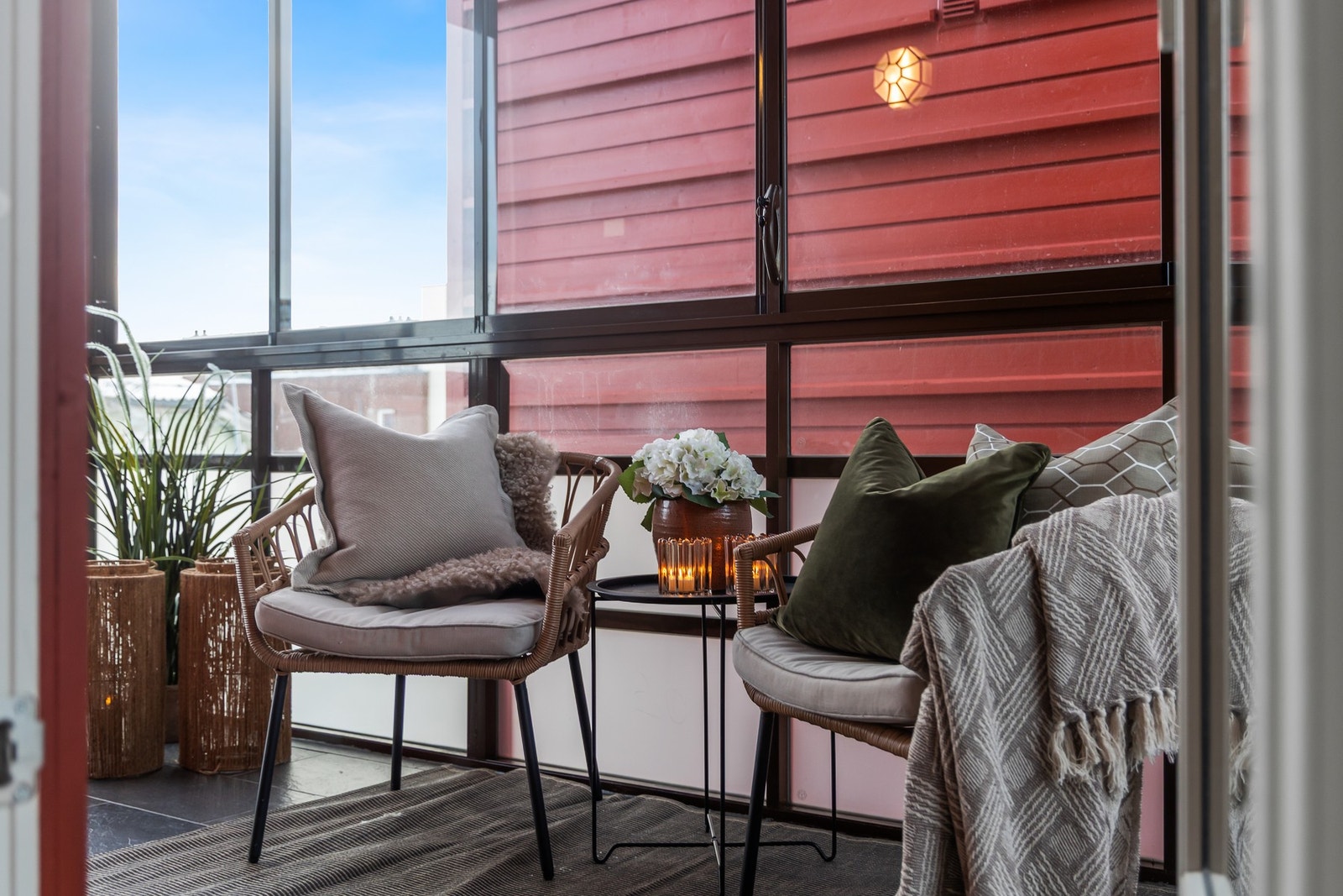 Innglasset balkong på 10 kvm. Galleribilde