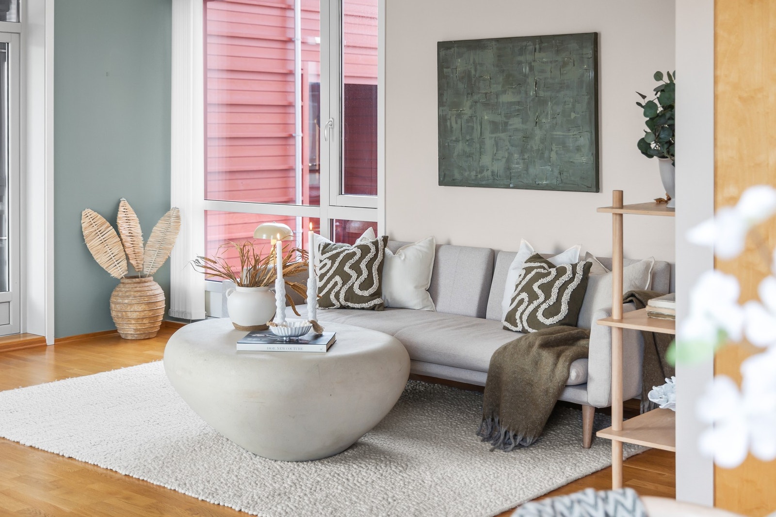 Leiligheten kan by på en lys og romslig stue på 36,5 kvm. Galleribilde