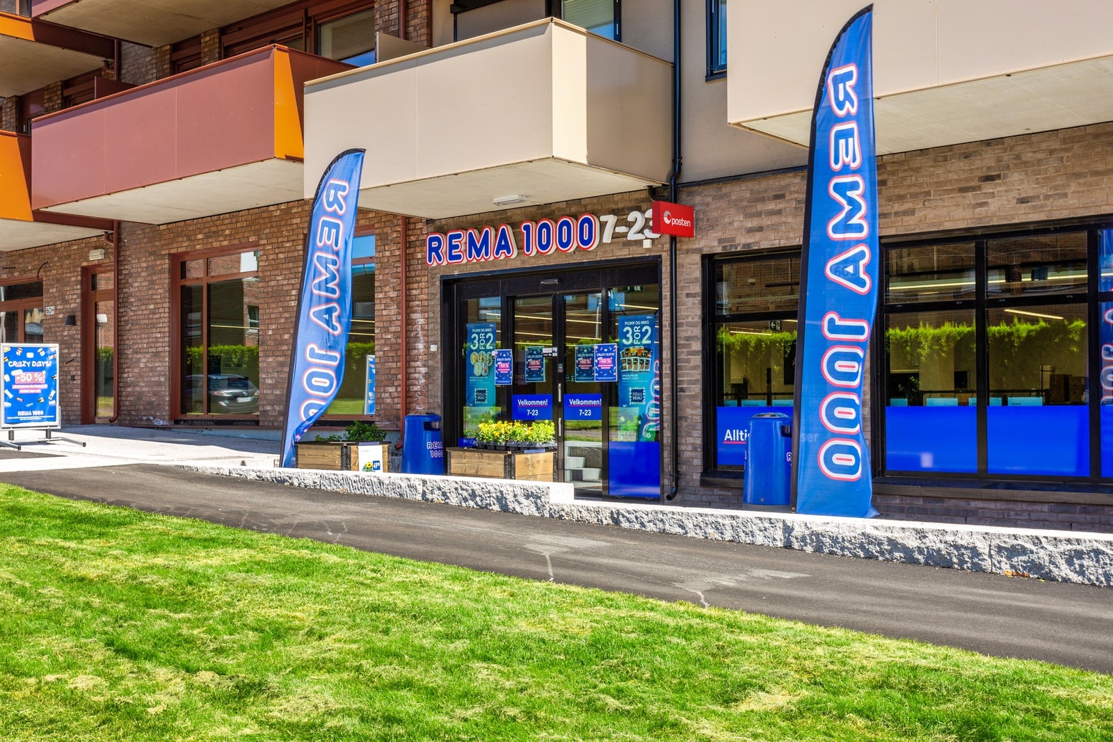 Nye Rema 1000 ligger rett ved leiligheten. Galleribilde