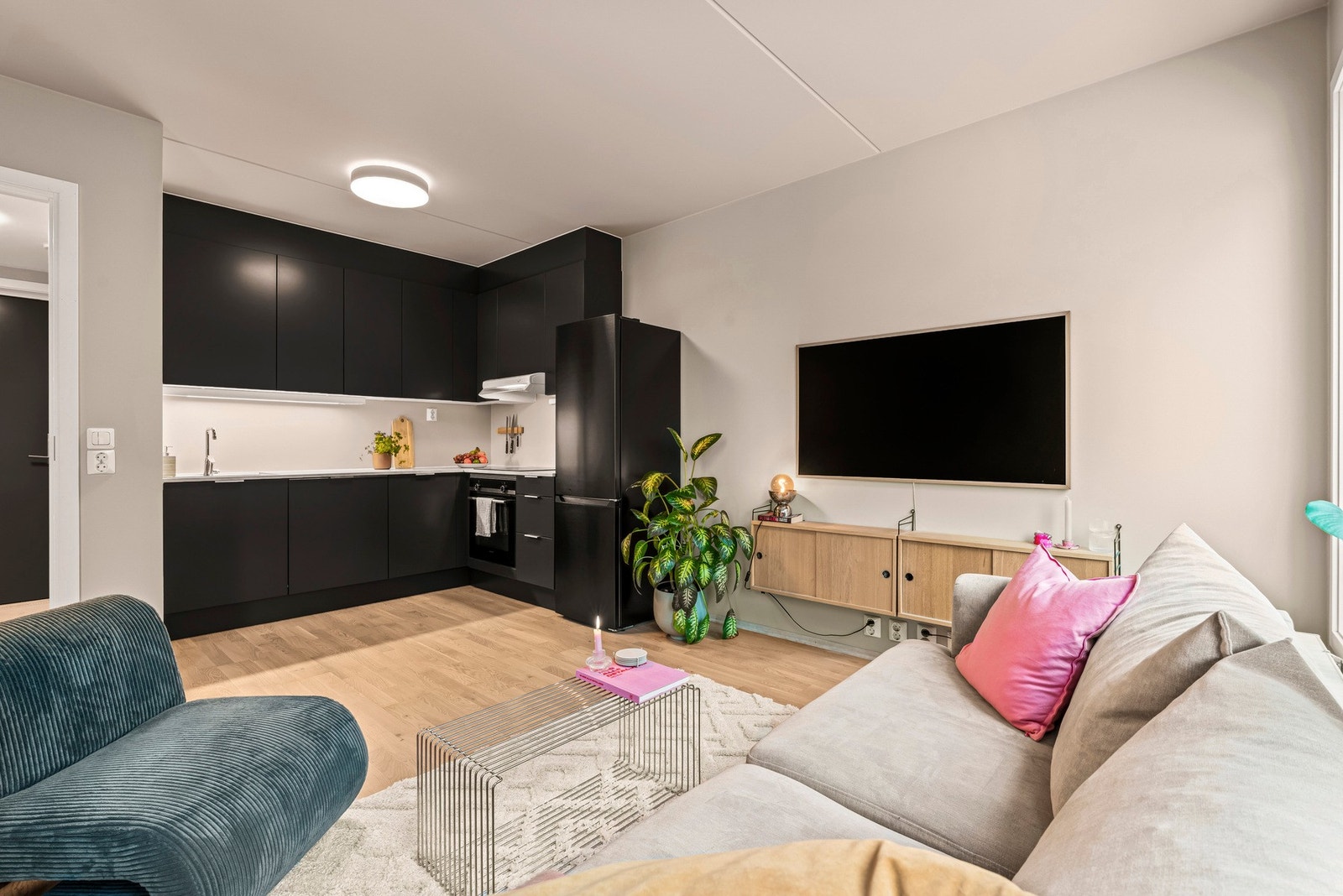 Dette innbyr til sosialt samvær, og passer perfekt når du har venner og bekjente på middagsbesøk. Galleribilde