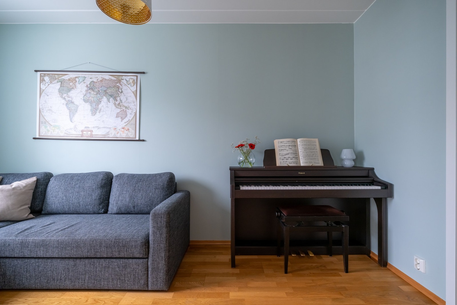 Det andre soverommet er perfekt som barnerom, gjesterom og/eller kontor - alt etter ønske og behov. Galleribilde