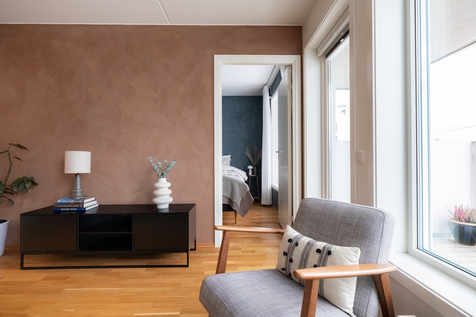 Fra stuen er det adkomst til hovedsoverommet. Galleribilde