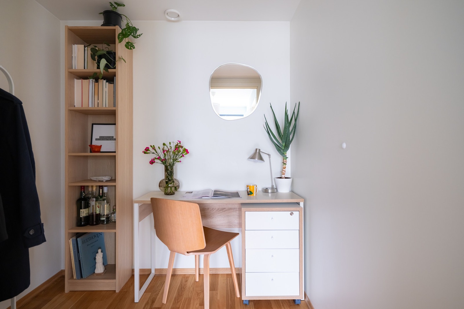 Den innvendige boden har flere bruksområder alt fra kontor/gaming rom til lagring. Galleribilde