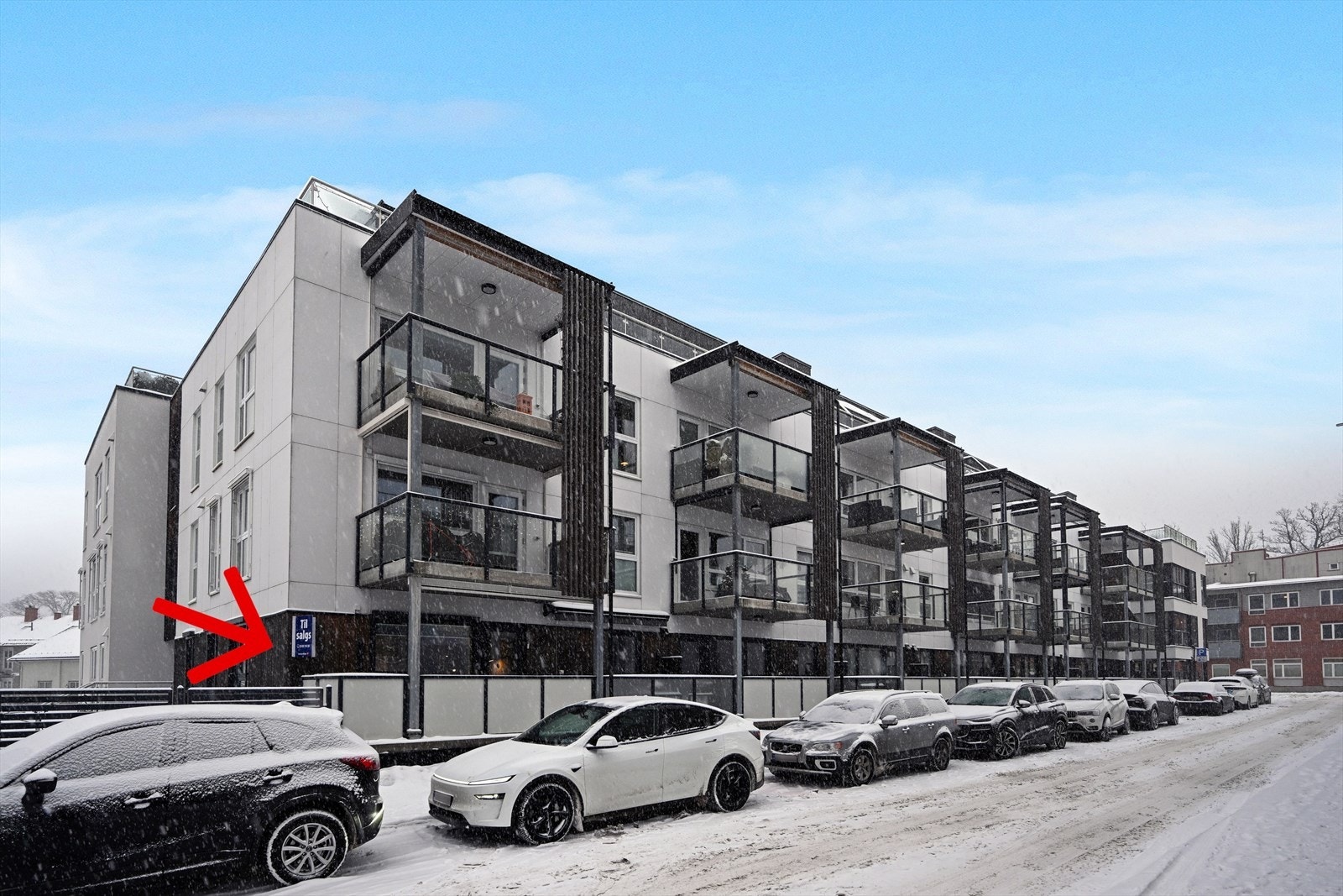 Beliggende i 1. etasje i populære Karolines Hage, et nyere borettslag i Horten sentrum. Galleribilde