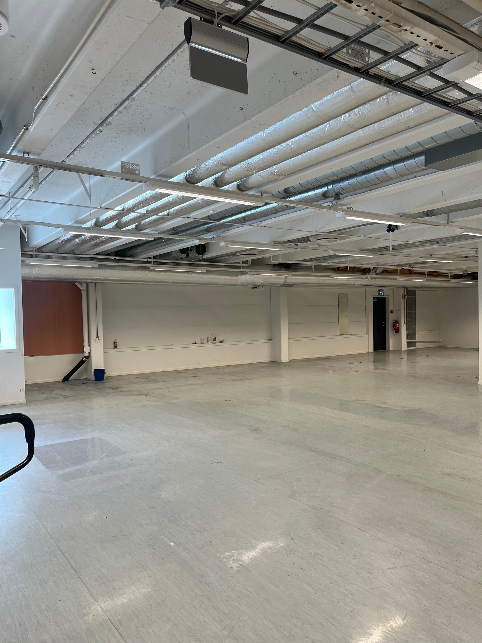 Lokalet på 265 kvm sett fra inngang Galleribilde