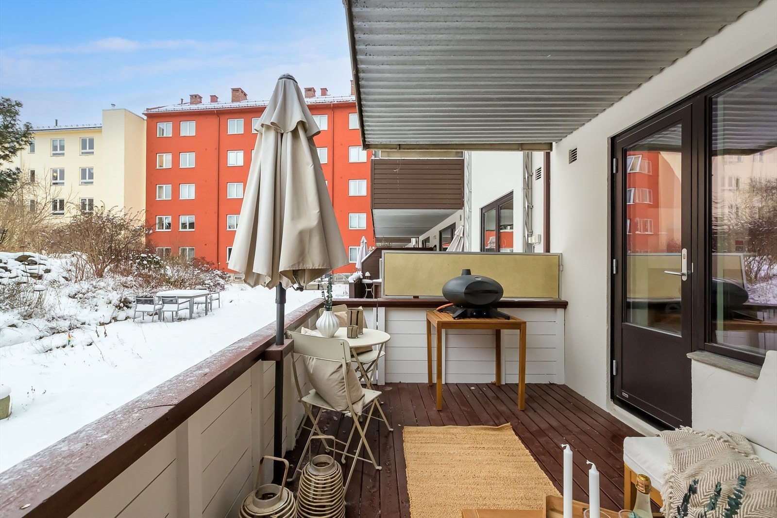 Her er det hyggelig utsyn mot fellesområde. Galleribilde