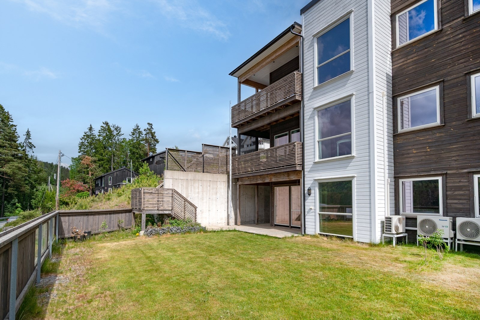 Leiligheten ligger skjermet til i underetasjen Galleribilde