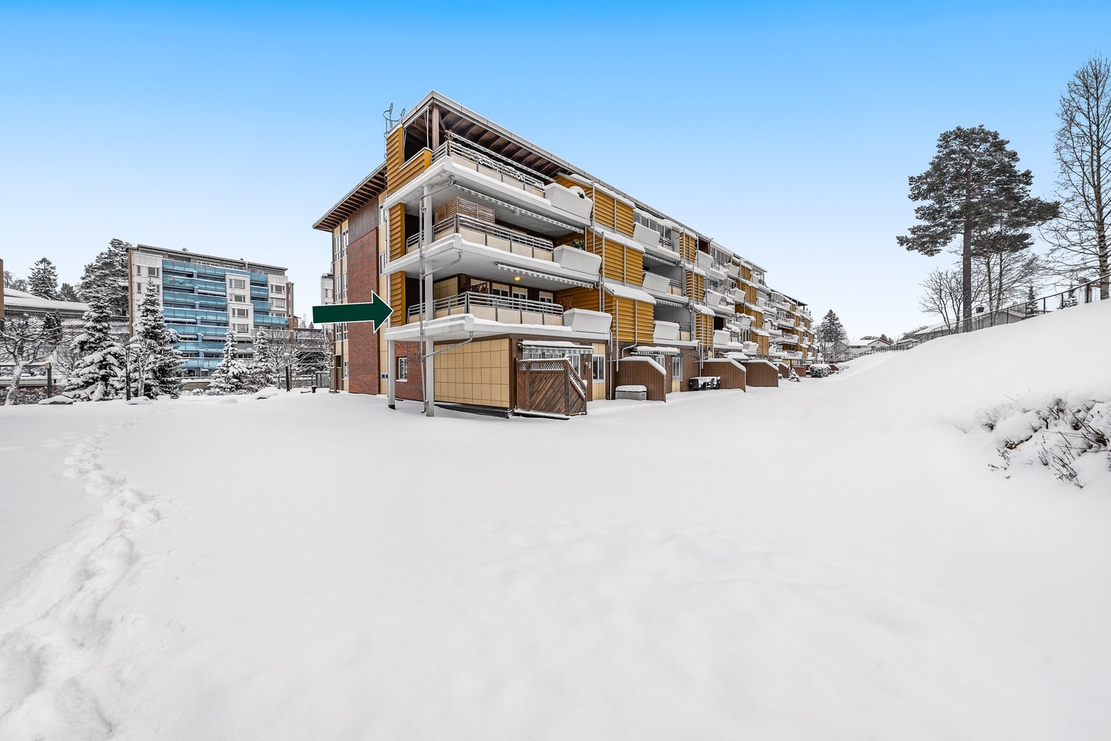 Leiligheten ligger på enden og har god beliggenhet på feltet. Galleribilde