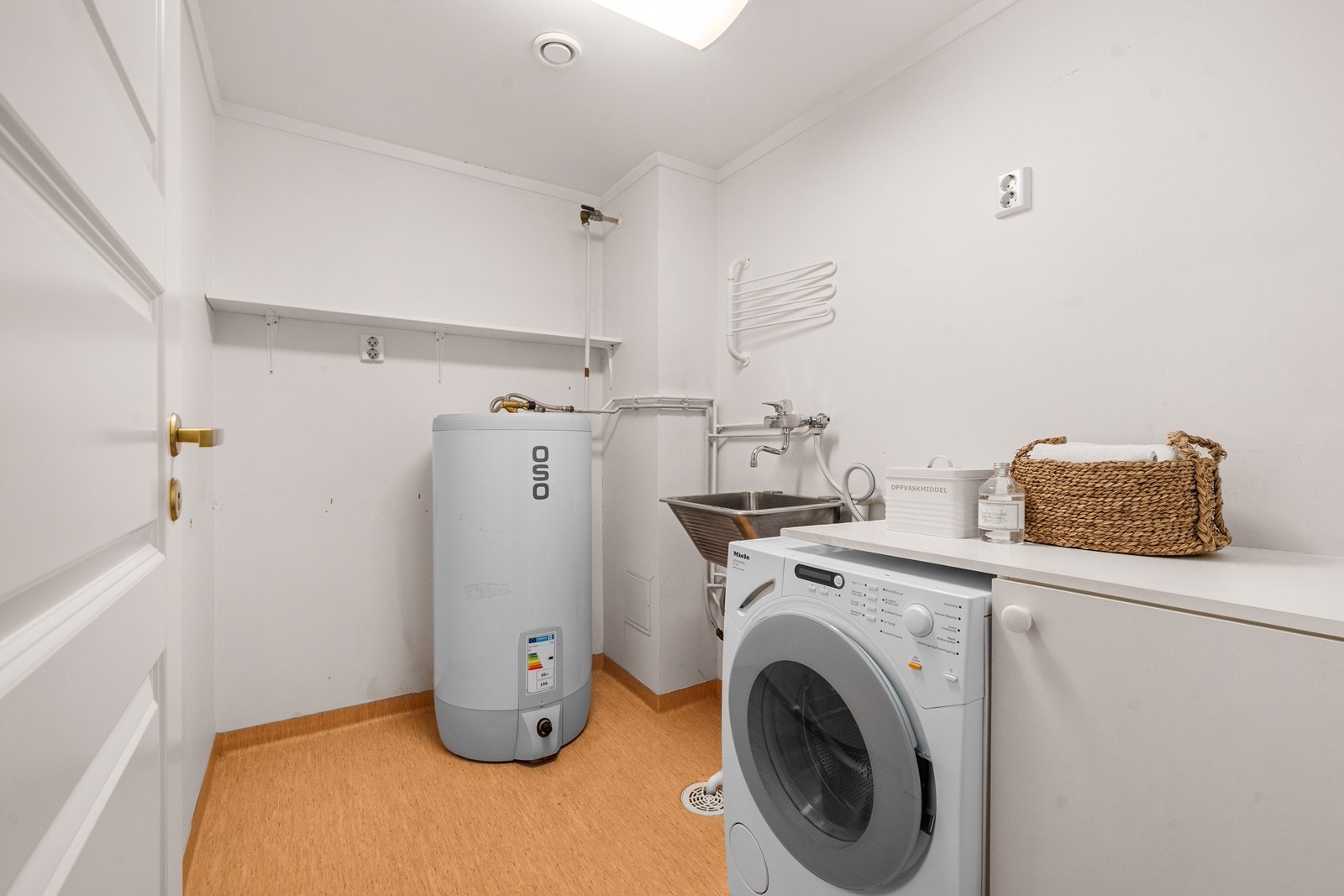 Vaskerom Galleribilde