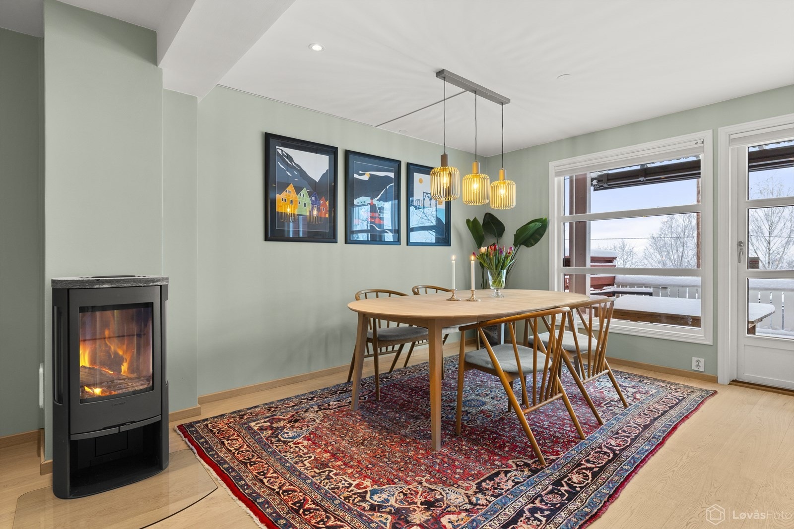 Peisovnen fra 2025 skaper god varme og hyggelig stemning Galleribilde