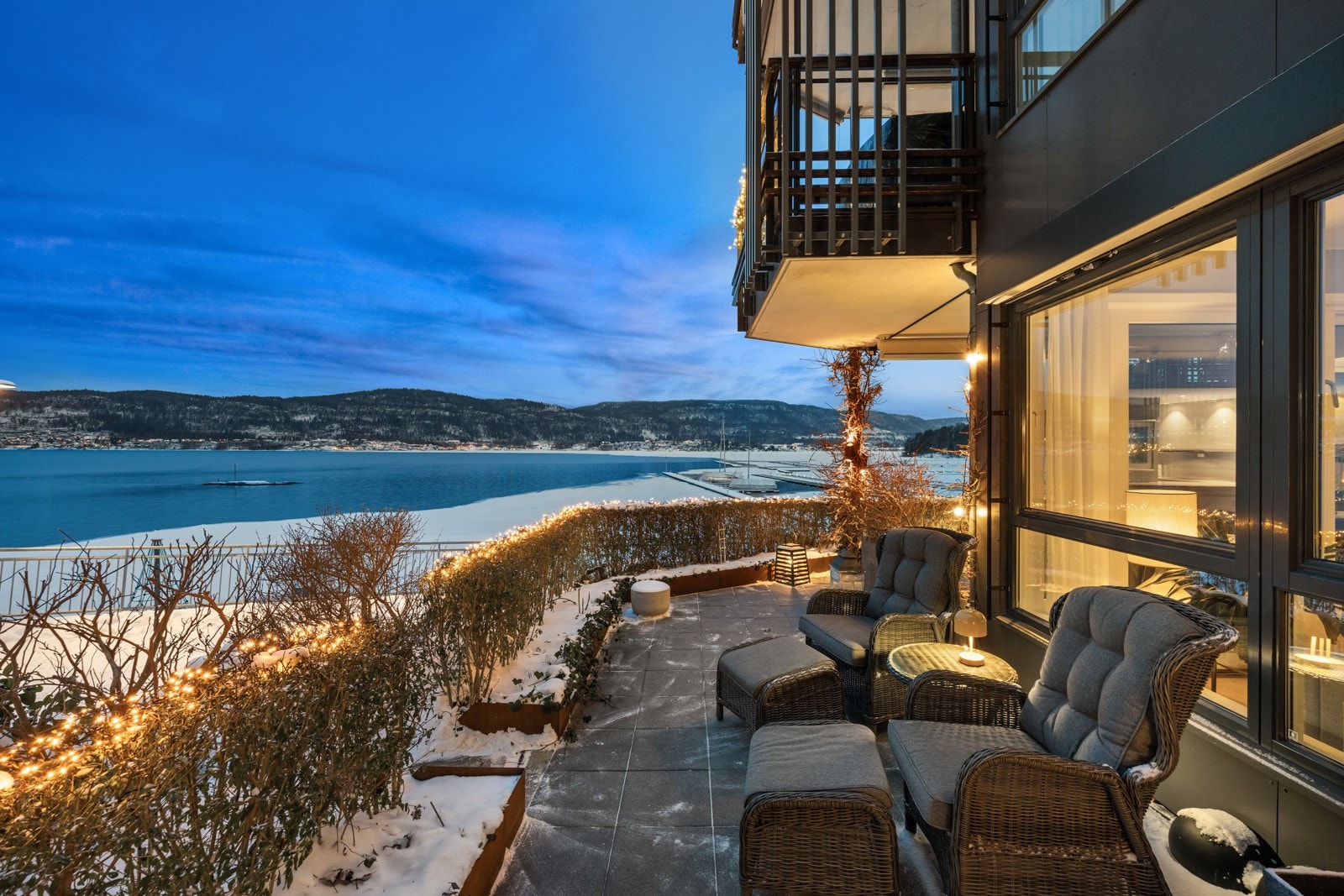 Proaktiv v/Ola Skarra Arnesen presenterer en eksklusiv og attraktiv 4-roms selveierleilighet i Laboratorieveien 14 på Nordre Jarlsberg Brygge. Galleribilde