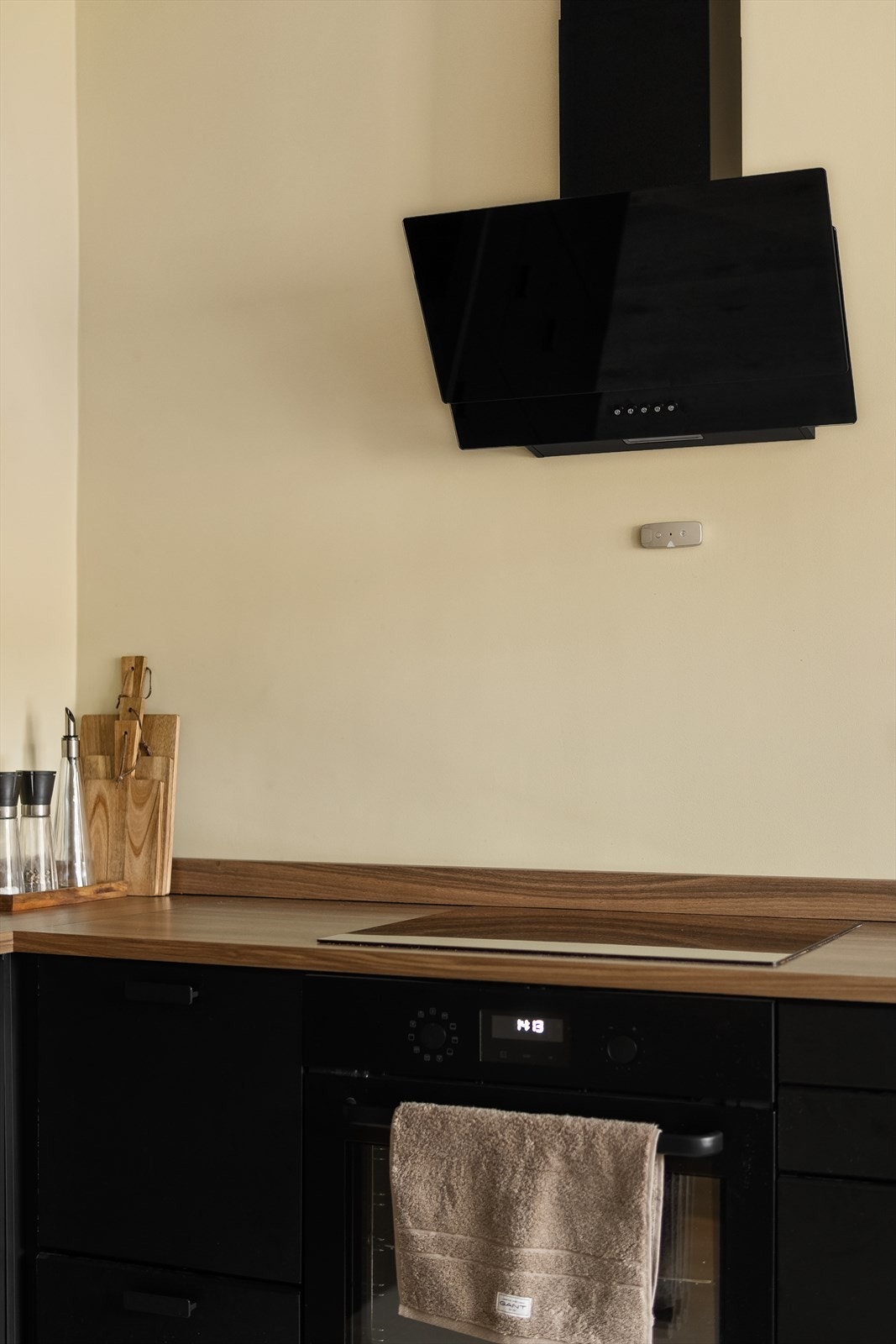 Koketopp/arbeidssone - her er det lett å lage mat med god plass rundt seg. Galleribilde