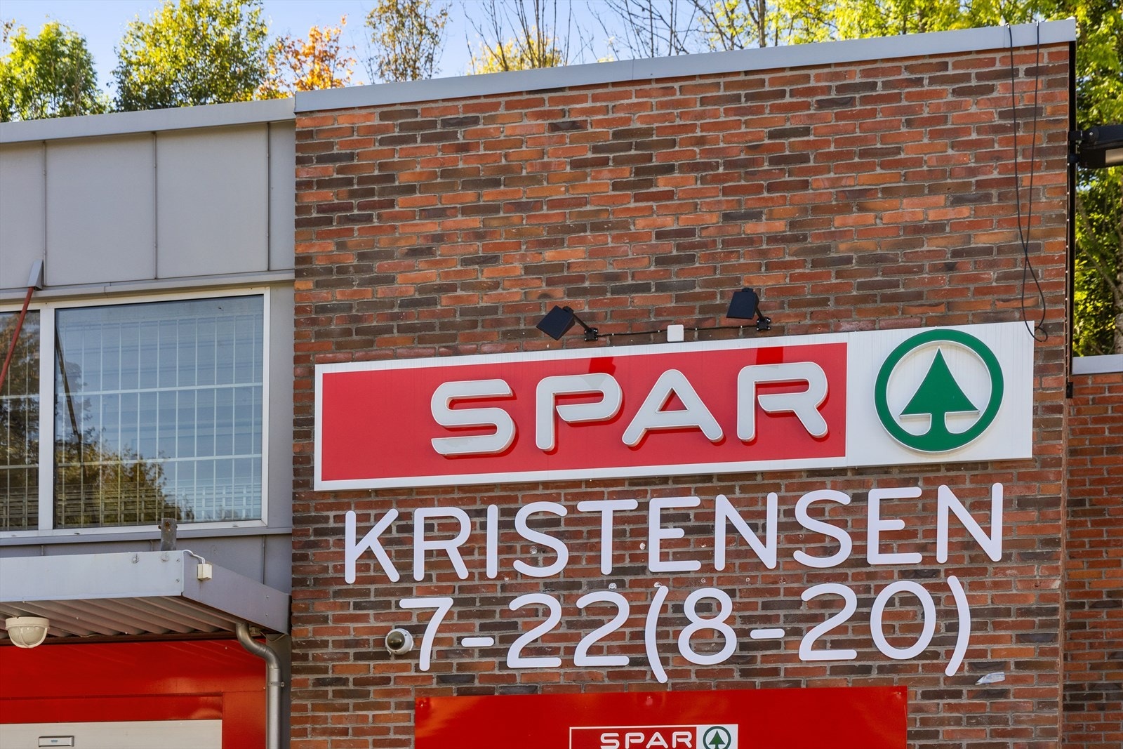 Spar Kristensen er en attraktiv butikk med varmdisk Galleribilde