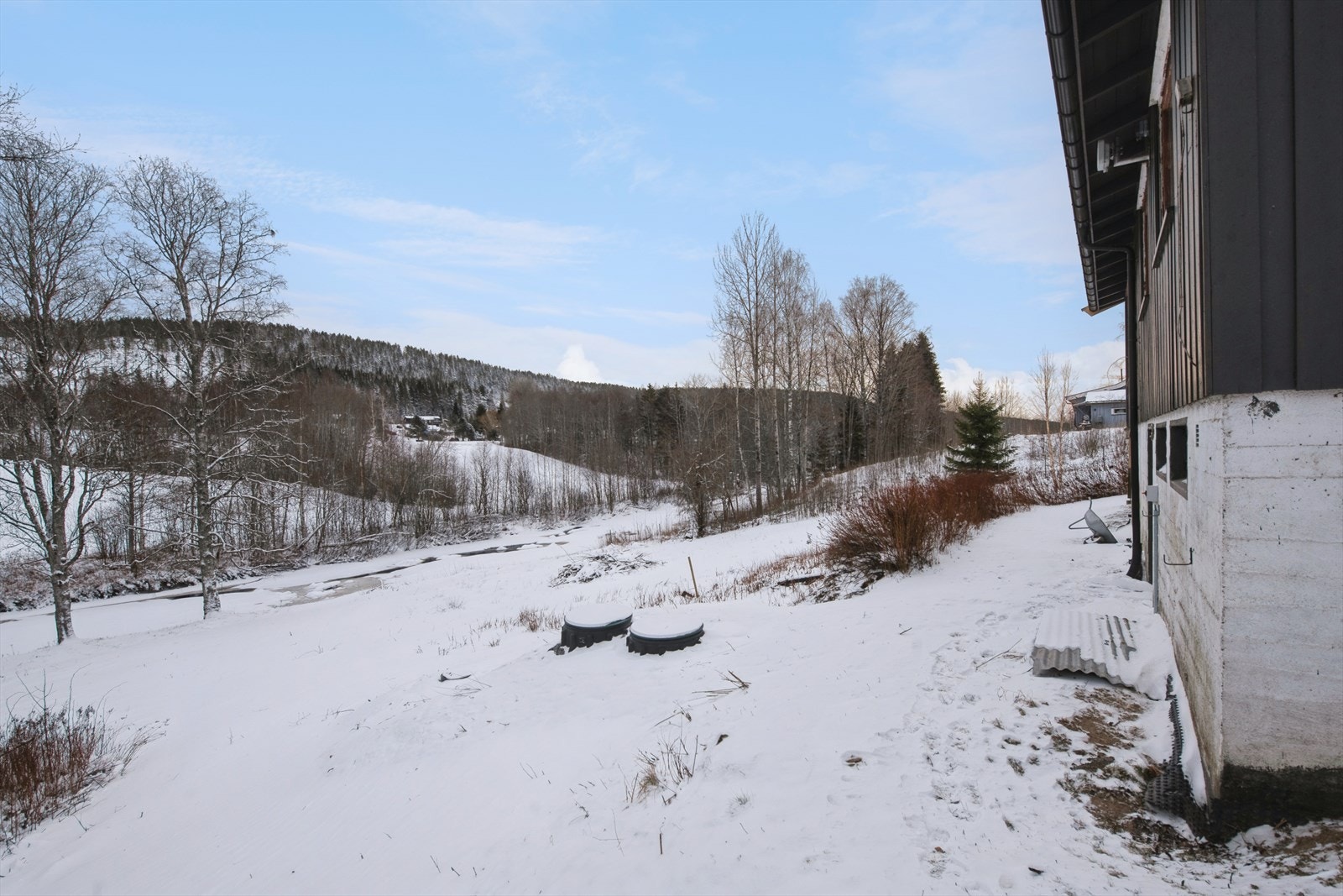 Det er nylig montert Biovac renseanlegg på eiendommen. Galleribilde