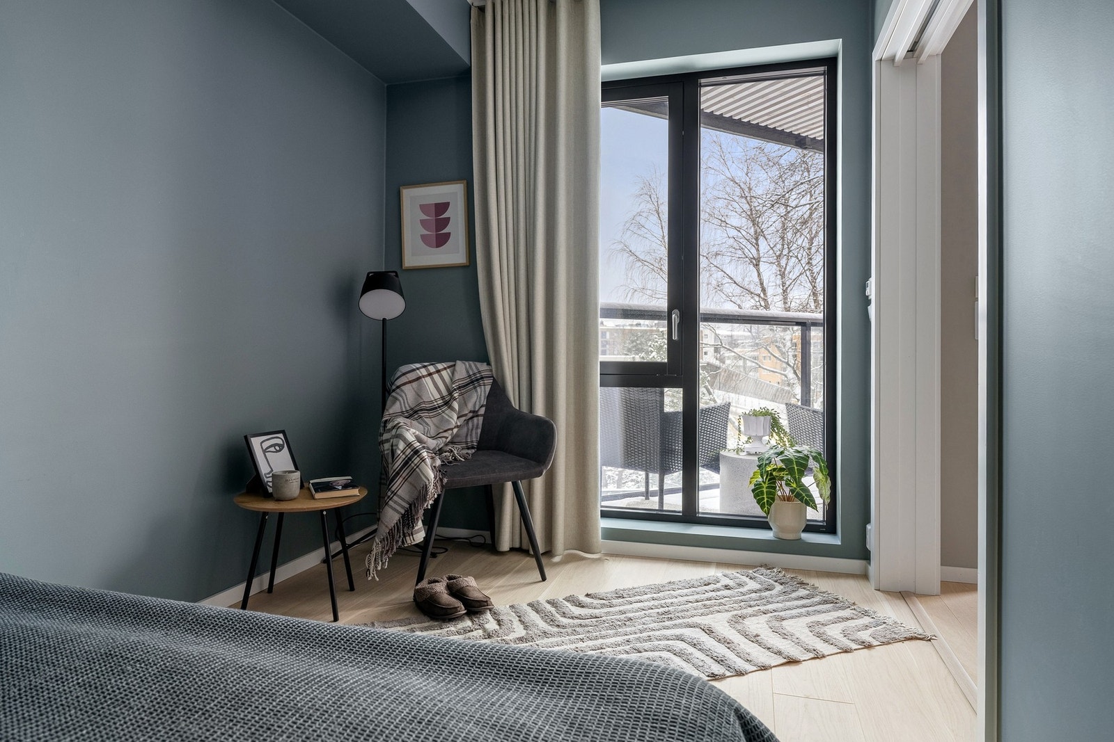 Det er godt med lysinnslipp til rommet. Galleribilde