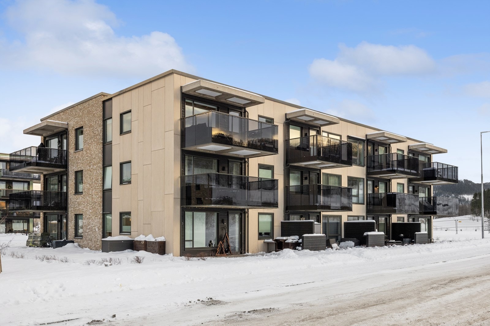 Leiligheten ligger i øverste etasje, med fin utsikt og hjørnebeliggenhet. Galleribilde