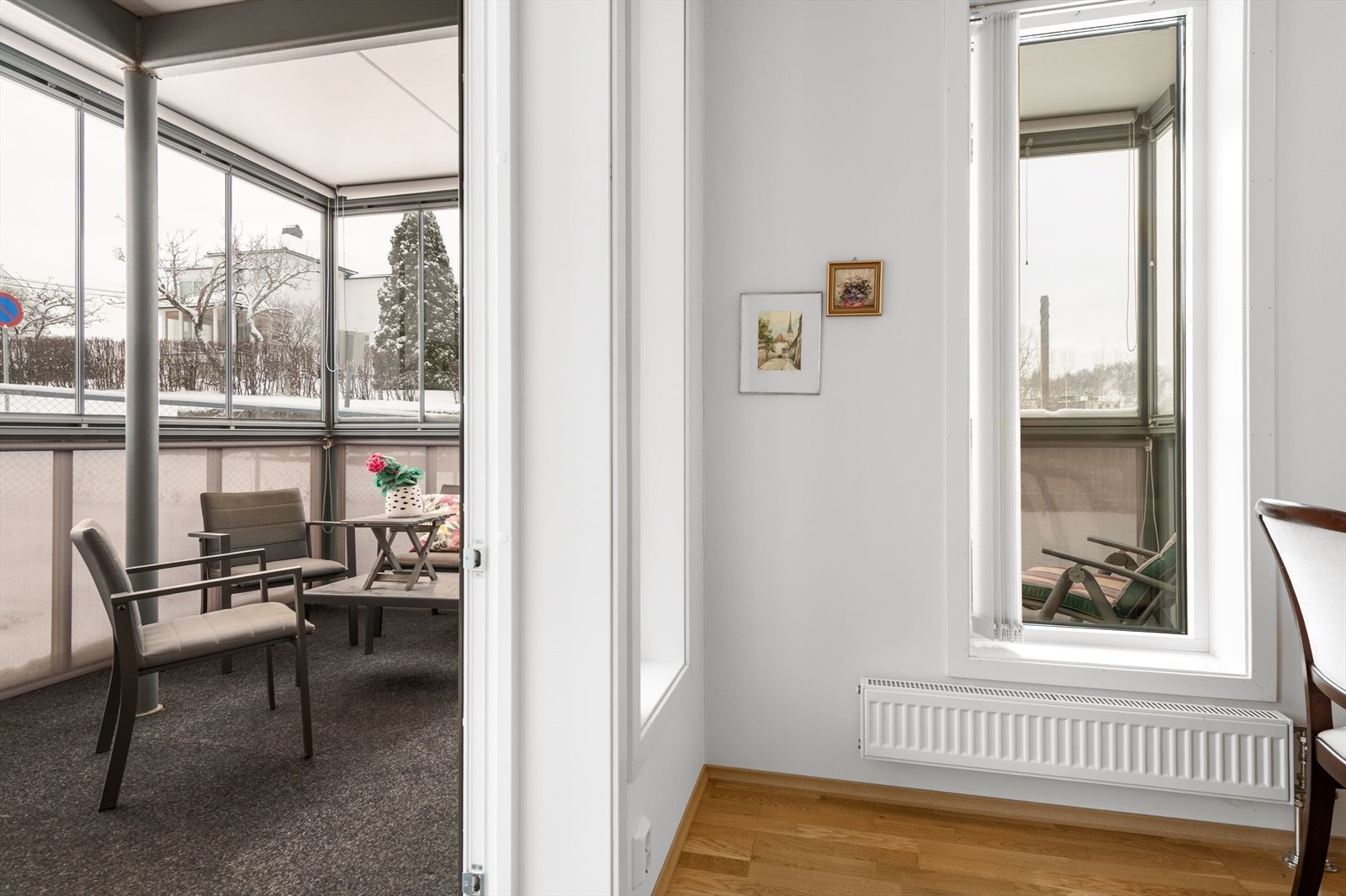 Utgang til hjørnebalkong som er sør og vestvendt. Galleribilde