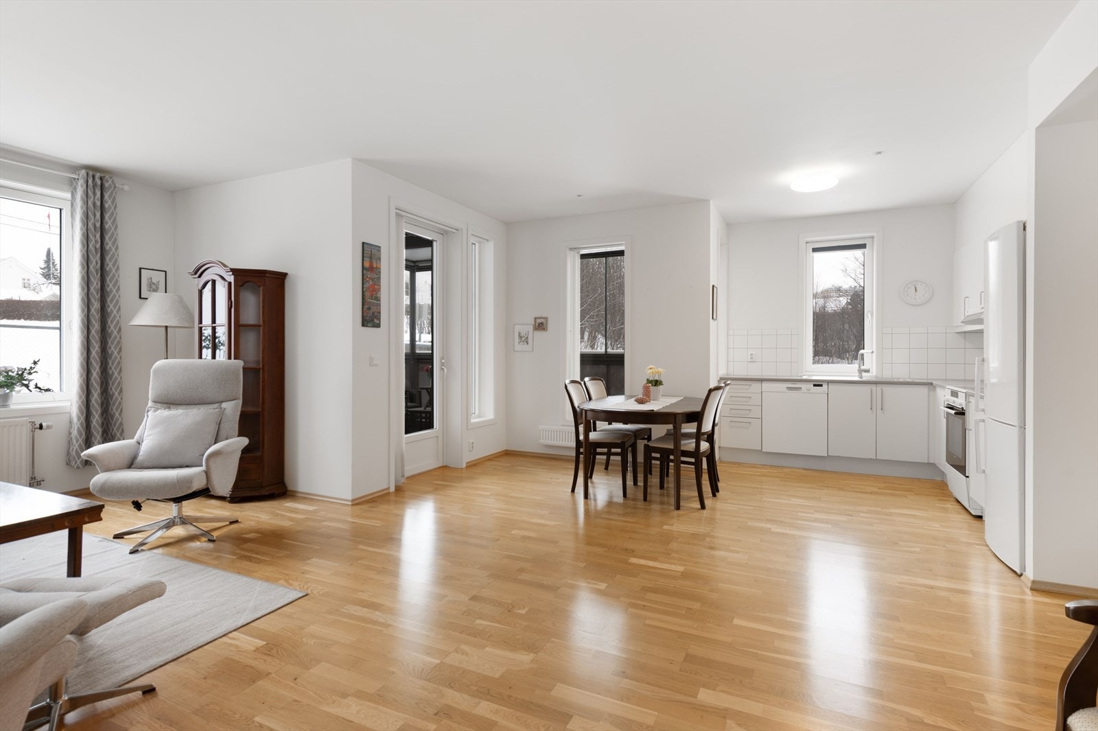 Lyst og åpent med en god romfølelse. Galleribilde