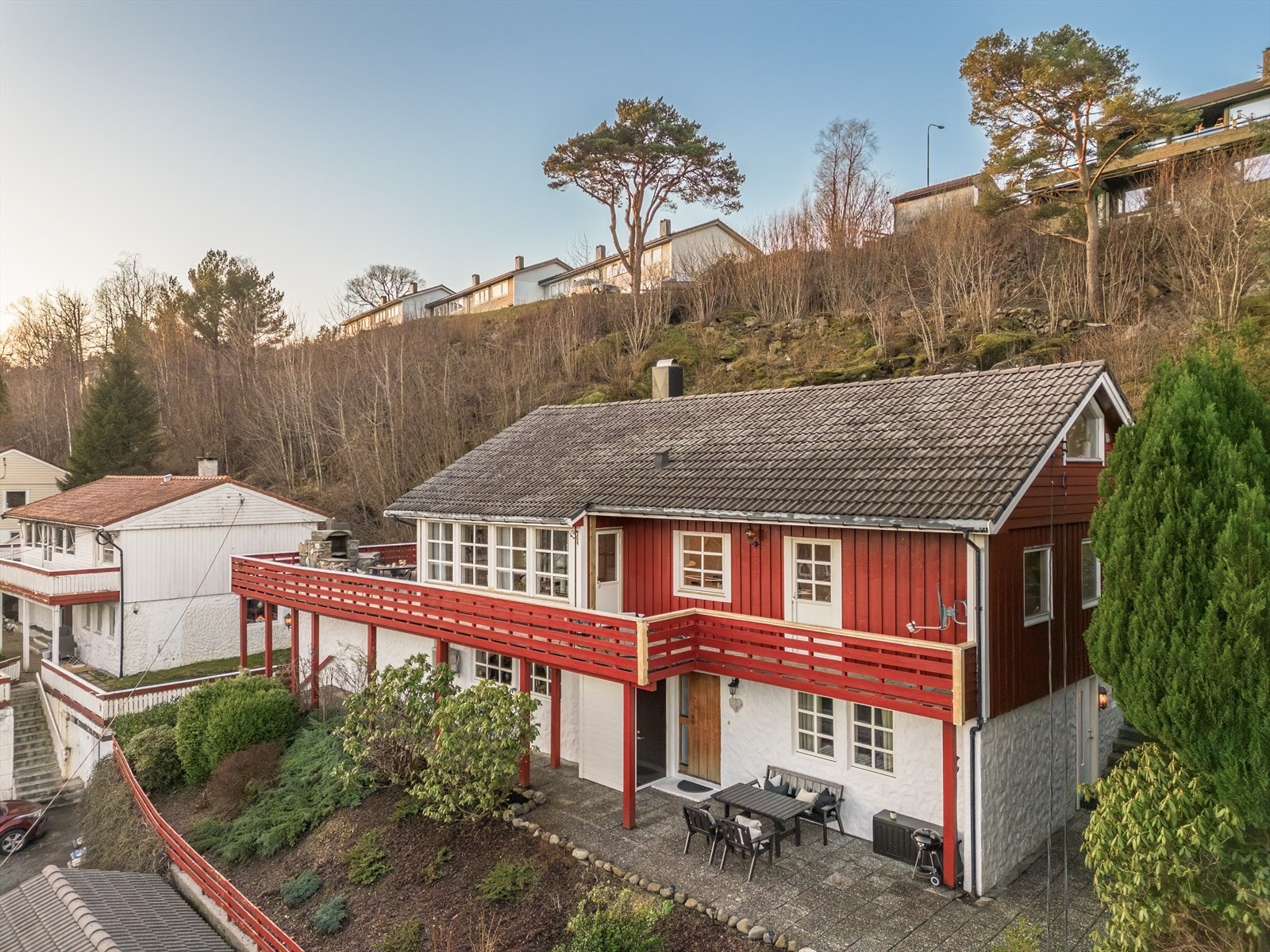 - Det er flere barnehager og skoler innen kort avstand fra boligen - Galleribilde