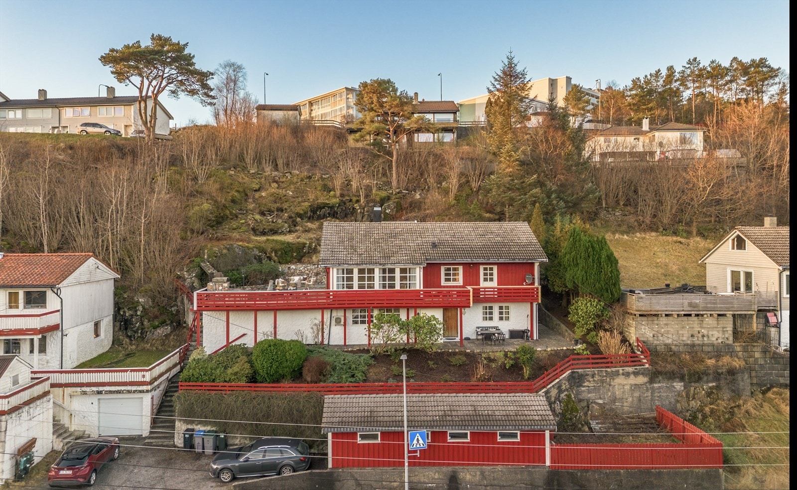 - Her har man god plass til ønsket utemøbement i ulike soner - Galleribilde