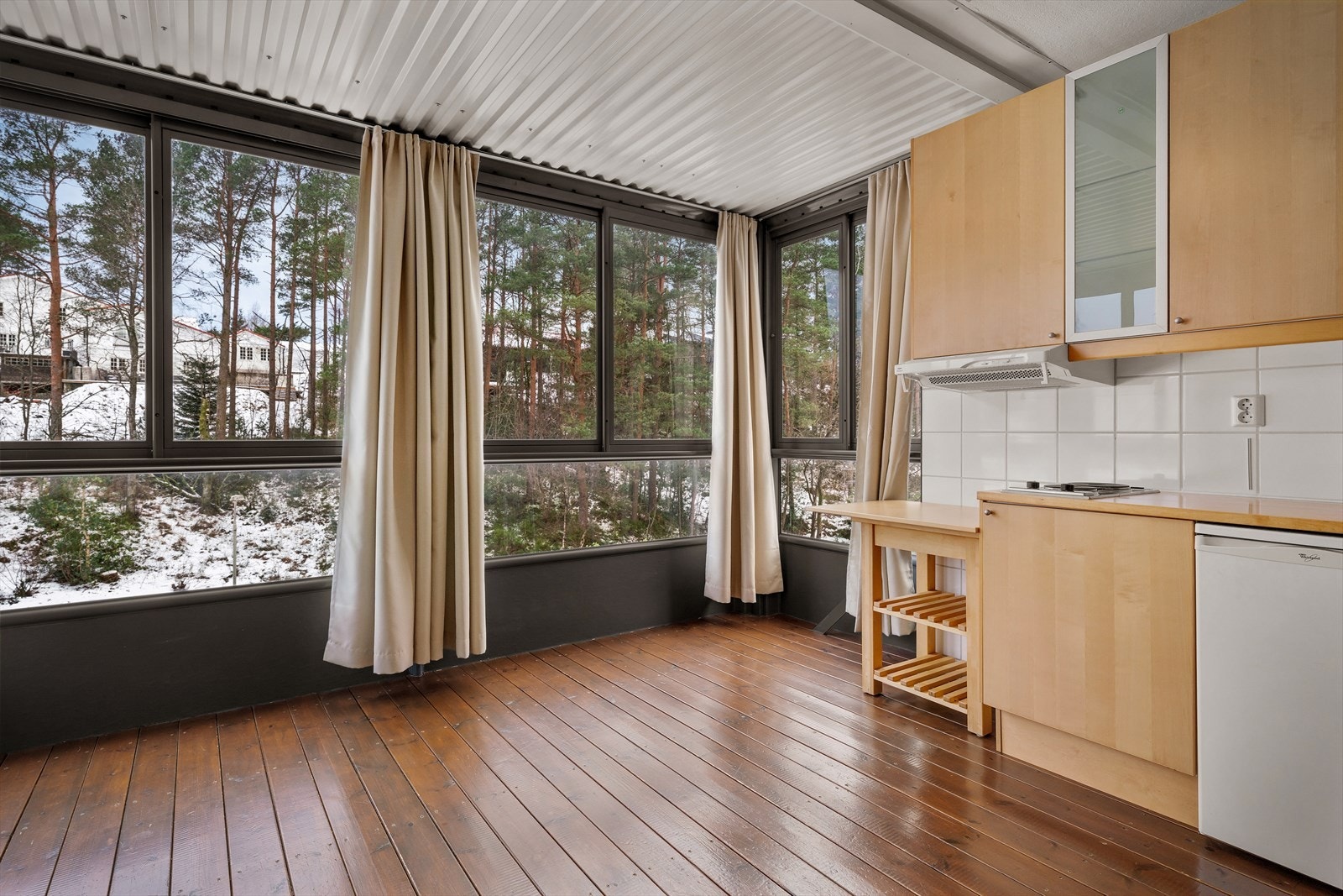 - Beliggende i et særs attraktivt borettslag, veldrevet med fornuftig økonomi - Galleribilde