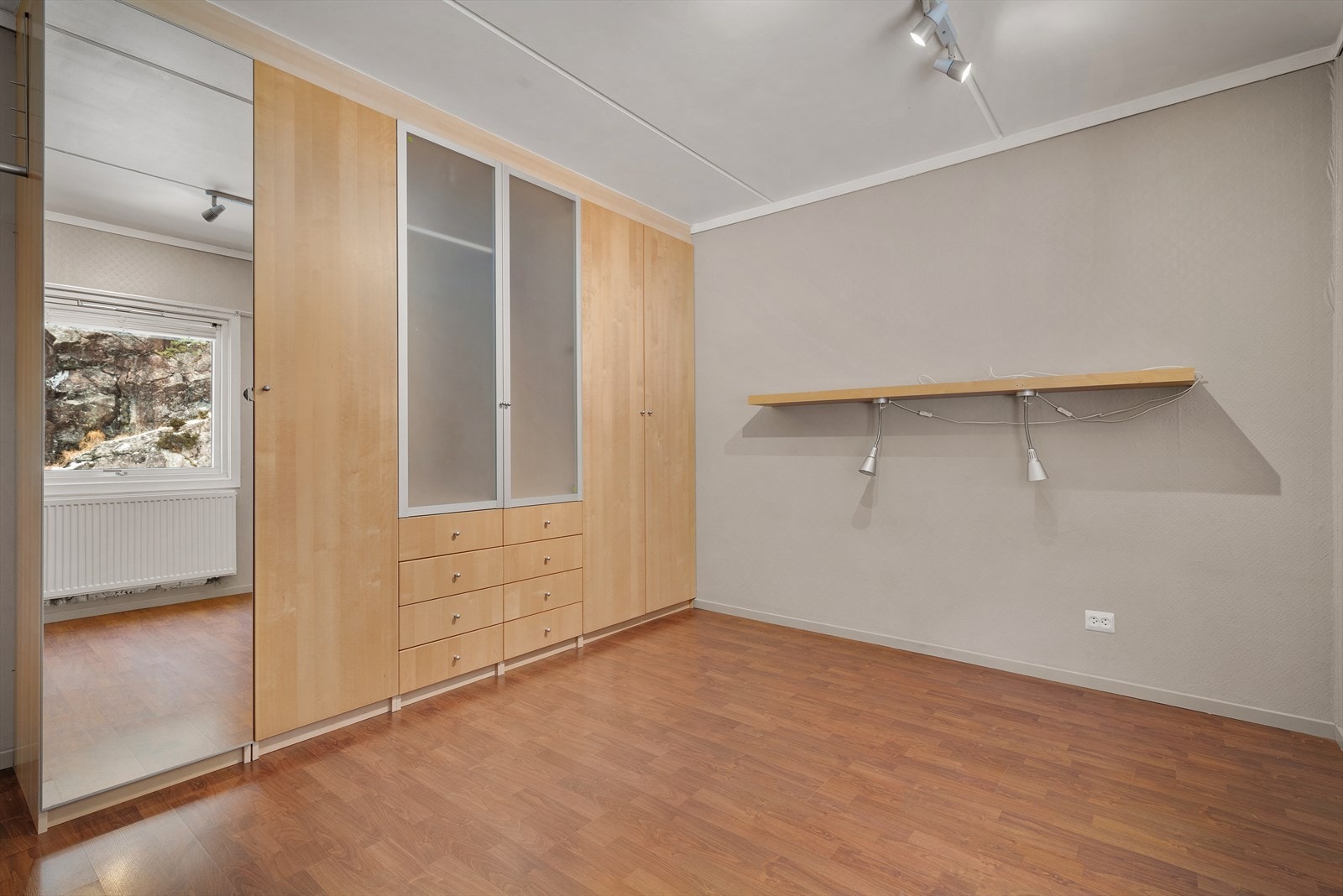 - Her har du god plass til dobbeltseng i ønsket størrelse samt øvrig møblement - Galleribilde