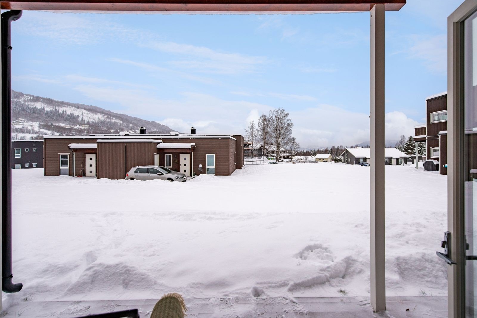 Eiendommen ligger i Slåttsvelia, et nyere og familievennlig boligområde. Galleribilde