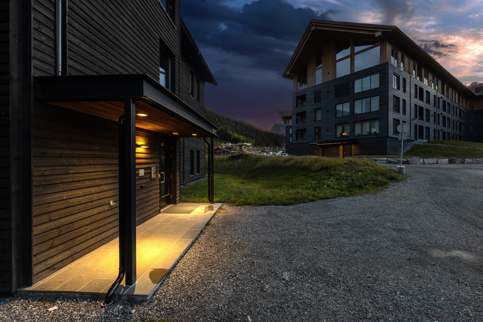 Hyggelig inngangsparti for gjester. Galleribilde