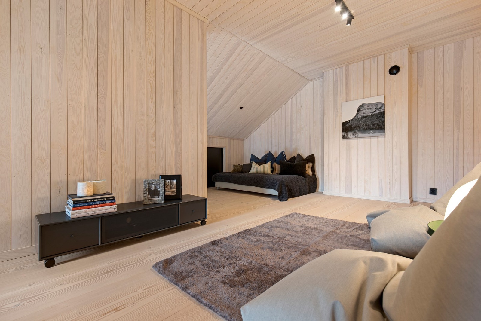 Det er tilrettelagt for tv-stue. Galleribilde