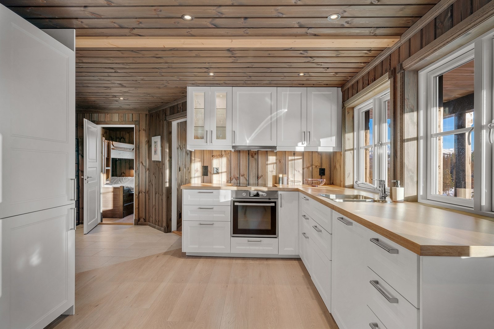 Kjøkken levert fra IKEA. Galleribilde