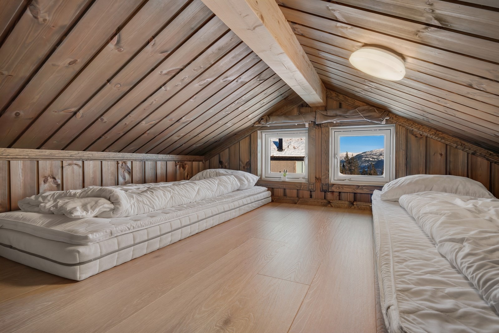 Kneloft (ikke målbart areal). Galleribilde