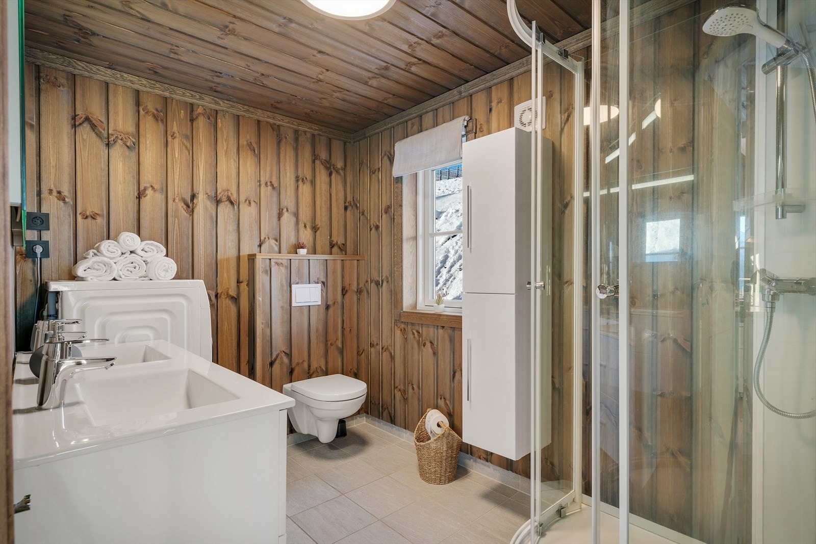 Bad med varmekabler i gulv Galleribilde