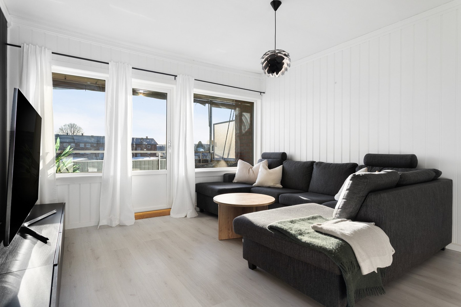 PrivatMegleren/v Marius Lundeberg Enger har gleden av å presentere Olea Crøgers Veg 16D.
Foto: THT foto Galleribilde