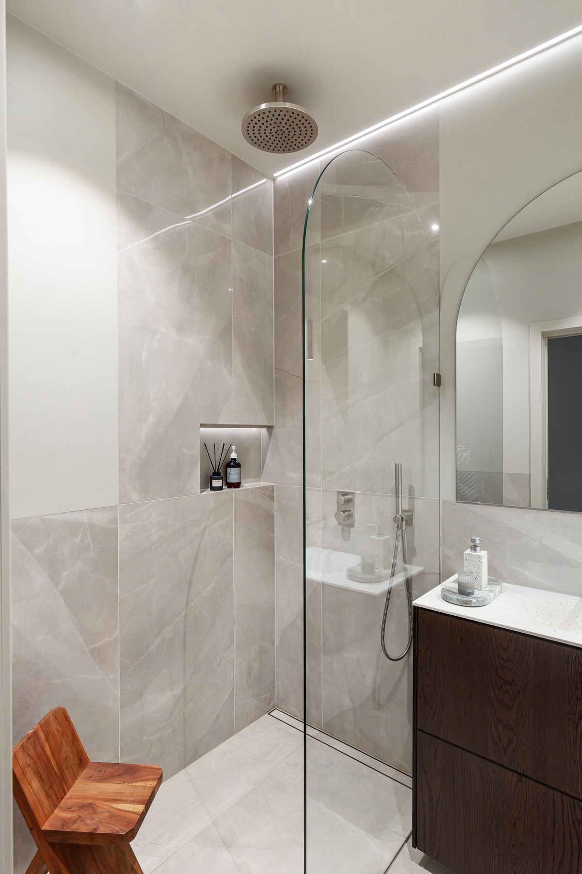 Downlights i himling og varme i gulv. Galleribilde