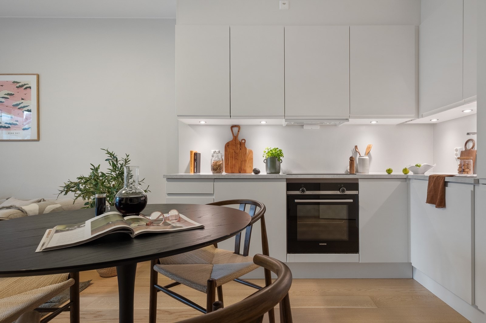 God plass til skap- og benkeplass! Galleribilde