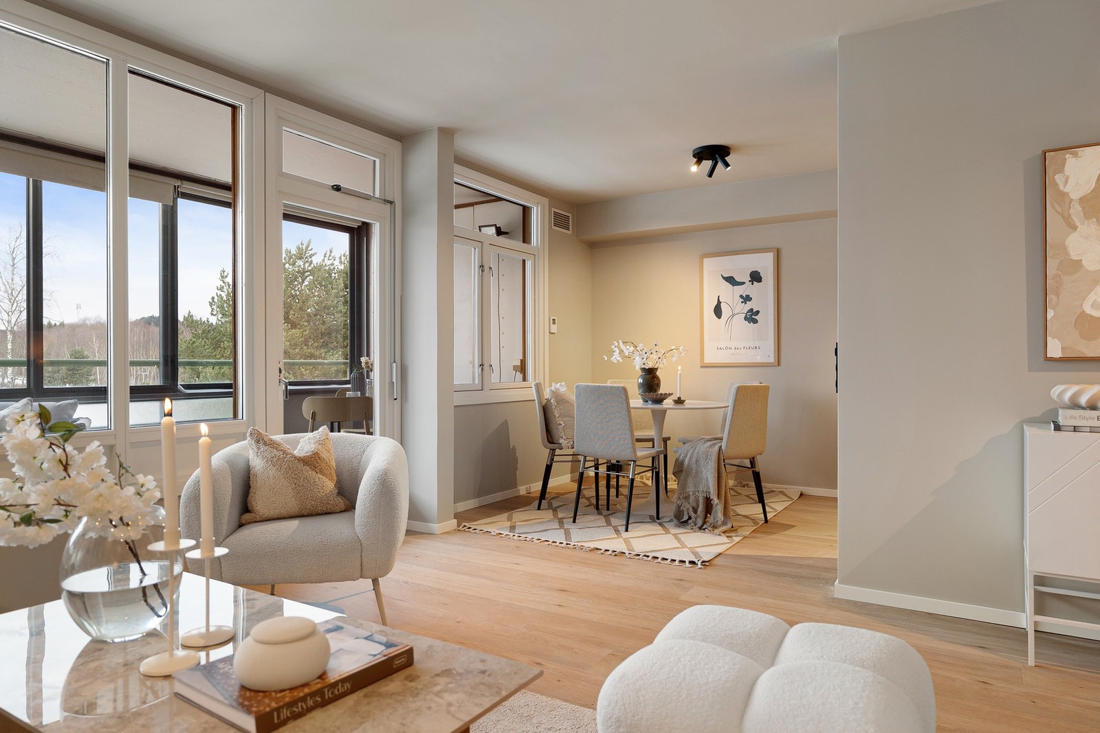 Leiligheten har en praktisk og gjennomtenkt planløsning som gjør det enkelt og møblere. Galleribilde