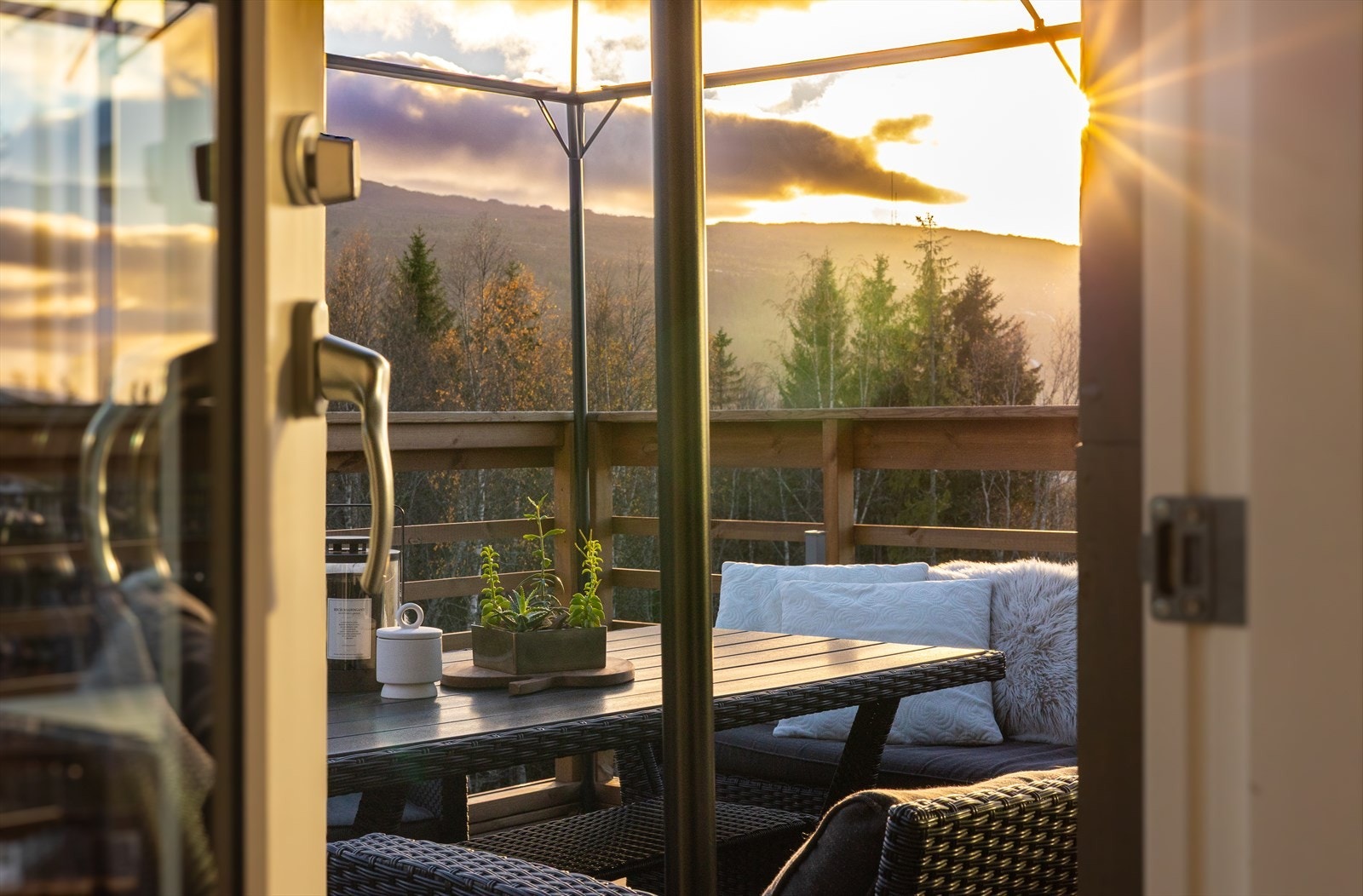 I 2022-2023, så ble det bygget ny terrasse og markterrasse. Galleribilde