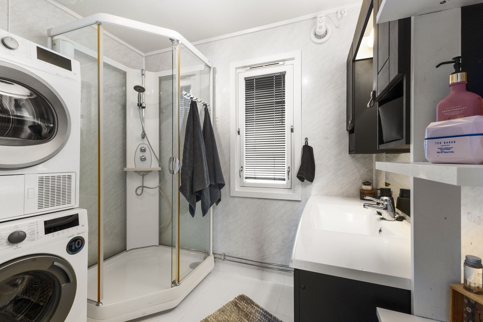 Bad/vaskerom. Galleribilde