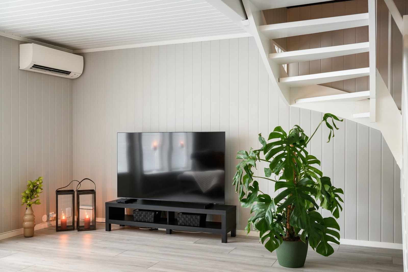 Rommet fungerer godt både til avslapning og når du har gjester. Galleribilde