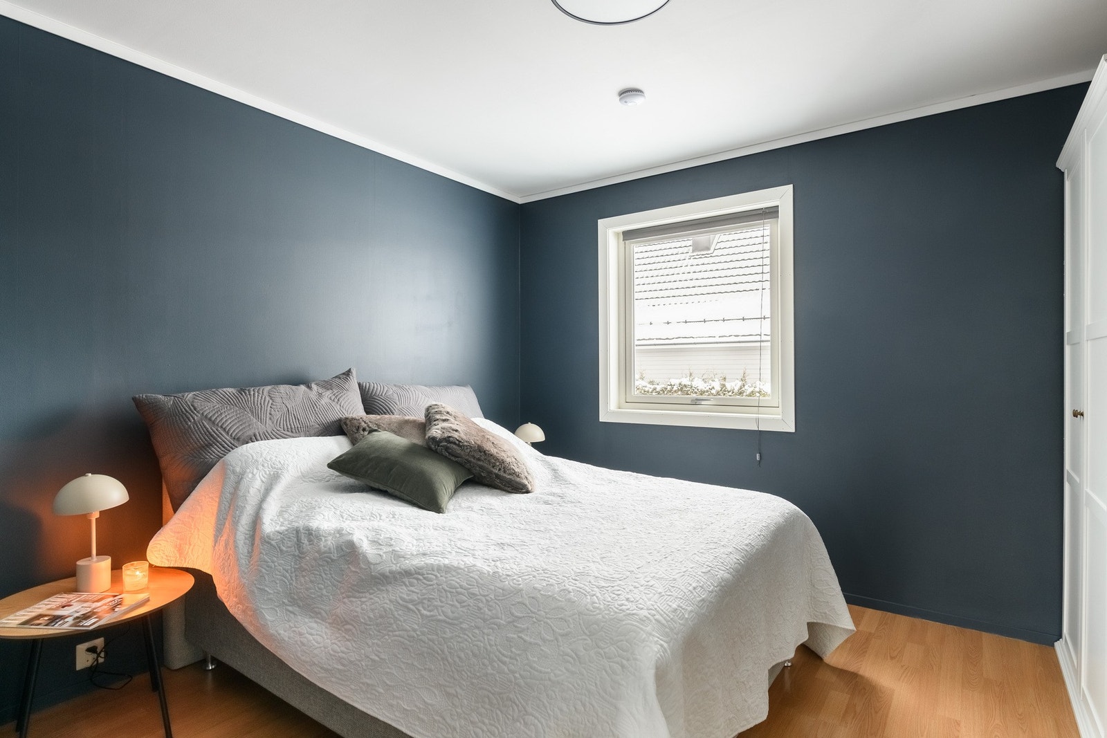 Hovedsoverommet har god plass til seng og garderobe. Galleribilde