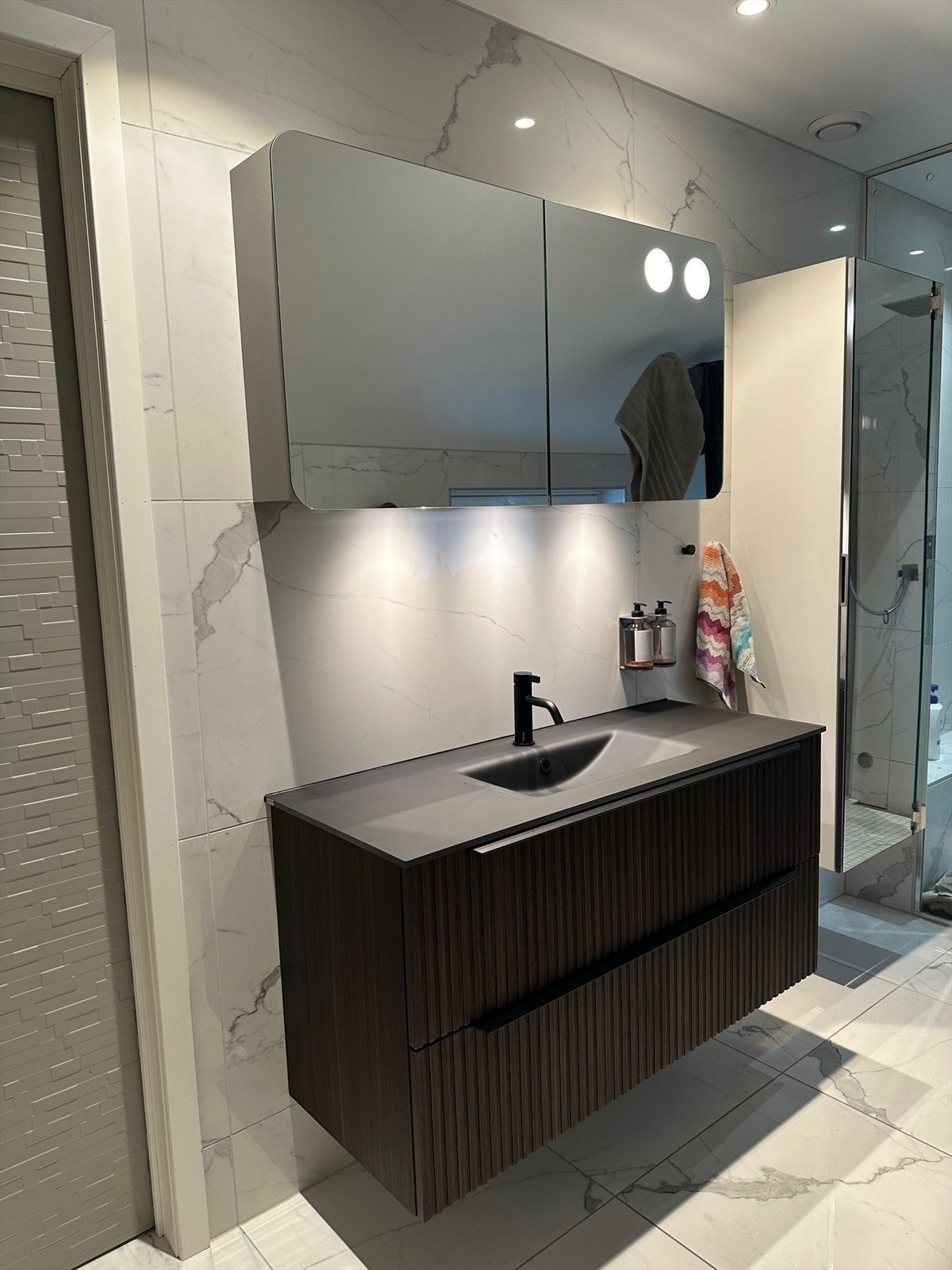 Bad med ny servant og underskap i 2025 Galleribilde