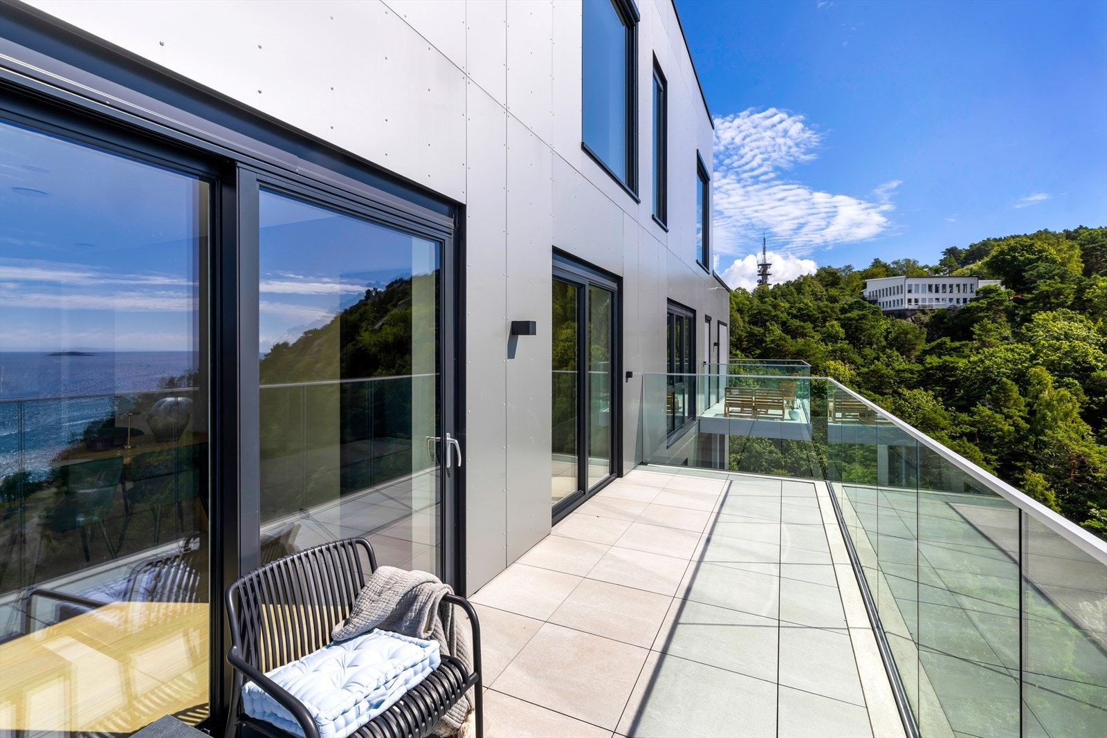 Balkong. Utgang kjøkken Galleribilde