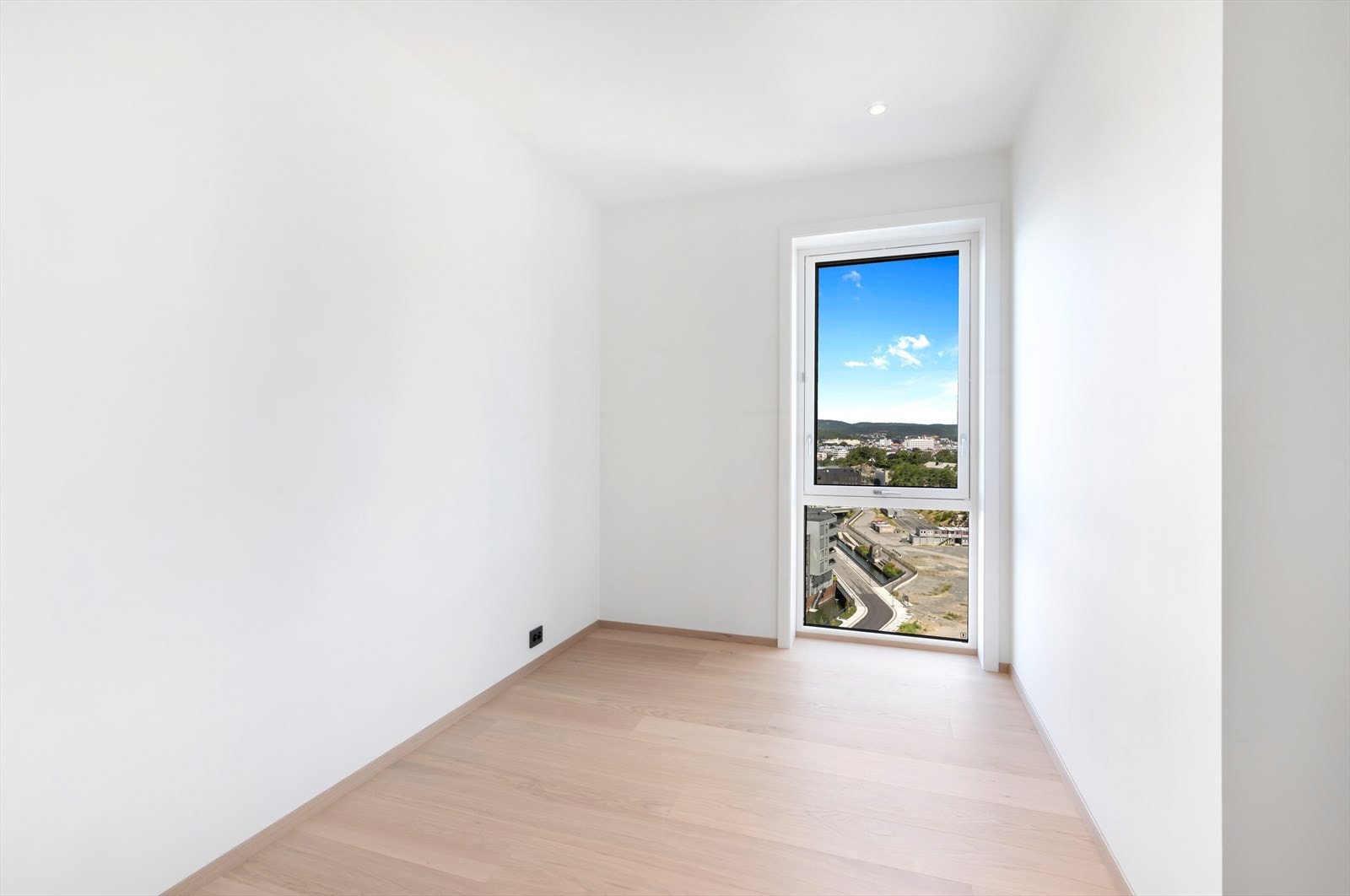 Soverom III. Hovedsoverom, soverom II og III har inngang fra gangen Galleribilde